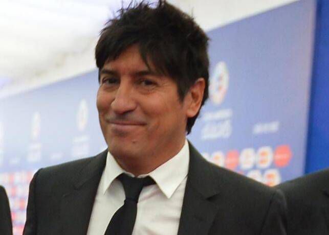 抱歉他新片夸晚了，那就夸狠一点 2021-02-05 张歆艺潮装出征纽约时装周 杨树鹏陪爱妻同前往 2013-09-06 9月5日，张歆艺一身潮装现身北京机场，准备出发前往纽约朝圣2014年春季纽约时装周。