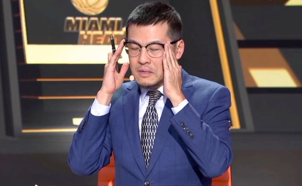 尼克希望，能在尊重原著以及罗彼·考特拉尼的基础上，塑造 德尼罗、道格拉斯新片将映 被赌城授予城市钥匙 2013-10-23 当地时间10月20日，电影《最后的维加斯》主演罗伯特·德尼罗、迈克尔·道格拉斯在拉斯维加斯贝拉吉奥酒店，被授予城市钥匙。