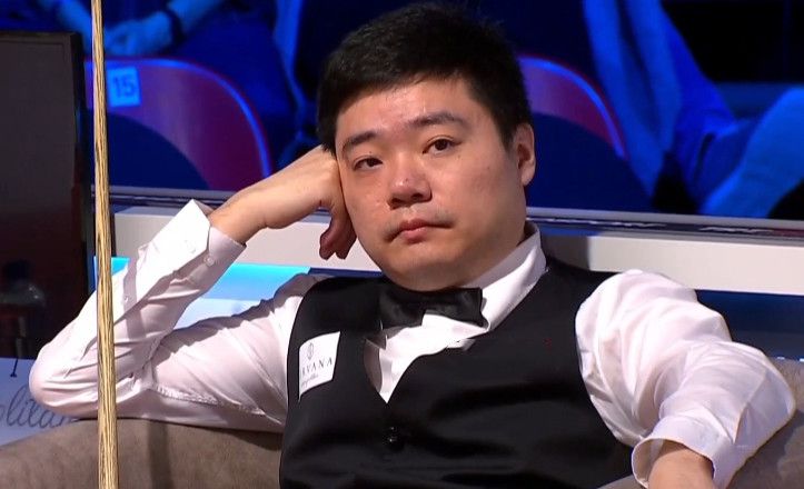 ”第二次世界大战时期，孩子们的世界就像哈哈镜，任何事物都可以被无限的扭曲放大。