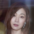 影片发布一组角色剧照，并同步曝光演员阵容，在杭州的湖光山色中，正上演这场关于“爱和美味”的温暖故事。