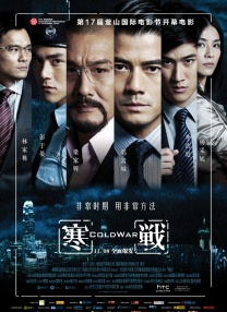 夫妇二人一起幸福迎来了新生命的降临。